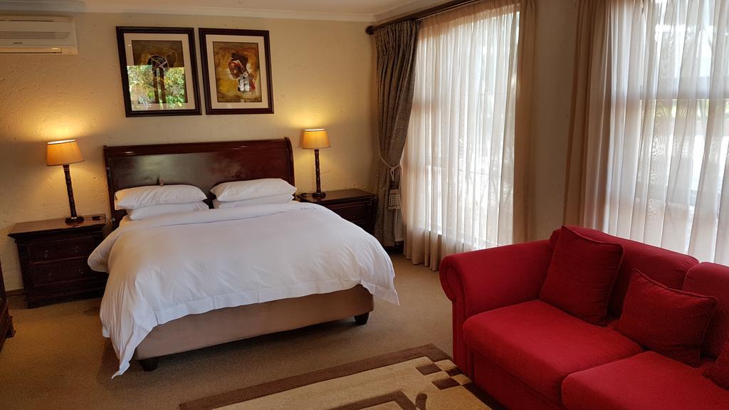Jubilee Lodge Guest House 요하네스버그 외부 사진