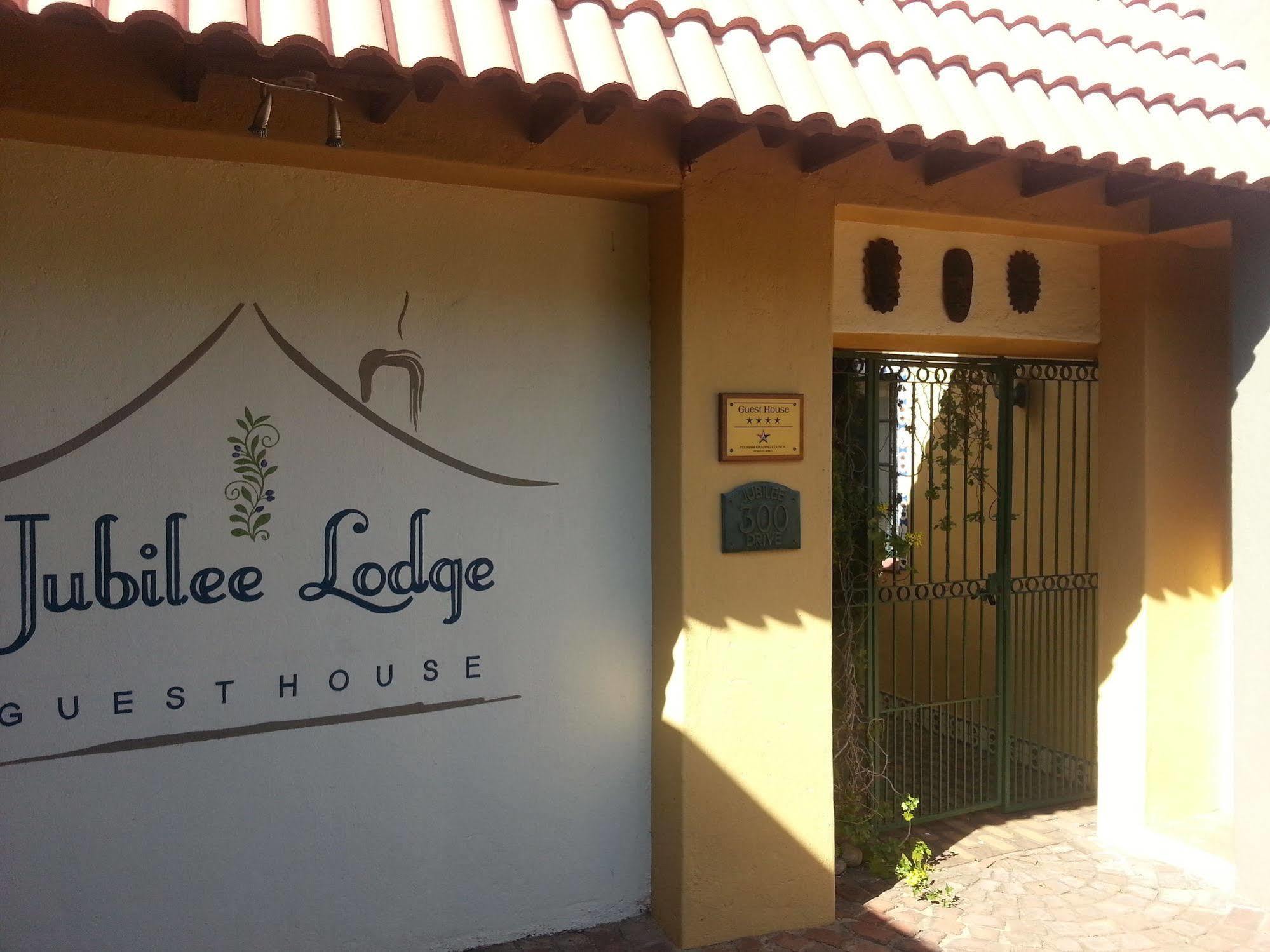 Jubilee Lodge Guest House 요하네스버그 외부 사진