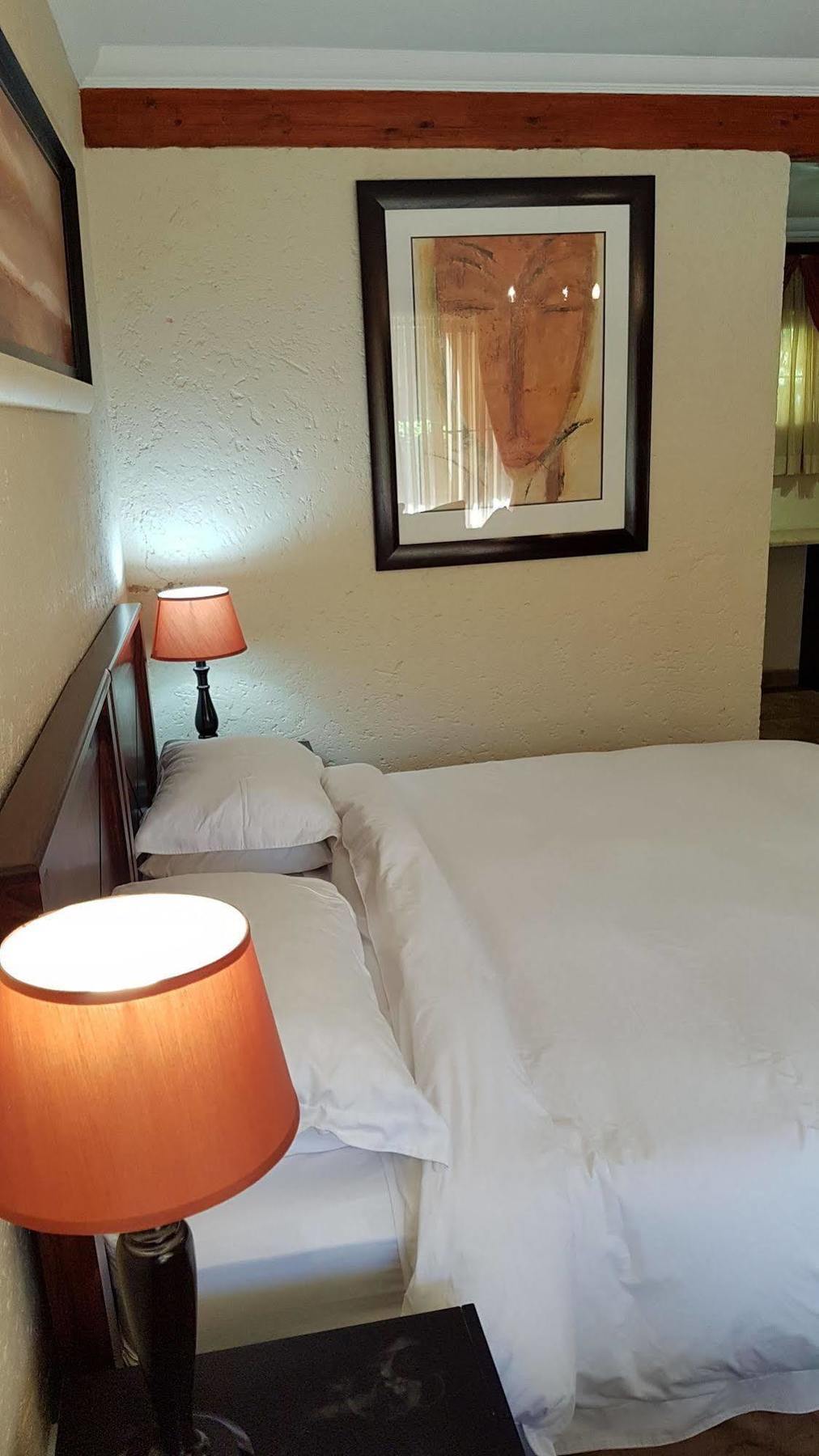 Jubilee Lodge Guest House 요하네스버그 외부 사진